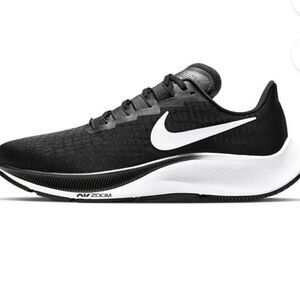 Nike Air Zoom Pegasus 37 Performance Running Shoe